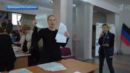 Cum se numara voturile la alegerile din auto-proclamata Republica Donetk. Imagini virale pe retelele sociale - VIDEO Cum se numara voturile la alegerile din auto-proclamata Republica Donetk. Imagini virale pe retelele sociale - VIDEO