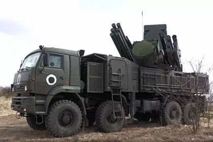 Probleme tehnice: Un sistem Pantsir trage din greseala cu o racheta direct in soldatii rusi care-l filmau in actiune - VIDEO