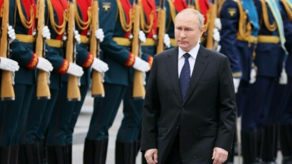 Moscova se pregateste de anexare. In Piata Rosie sunt instalate scene si tribune pentru presupuse celebrari populare
Moscova se pregateste de anexare. In Piata Rosie sunt instalate scene si tribune pentru presupuse celebrari populare