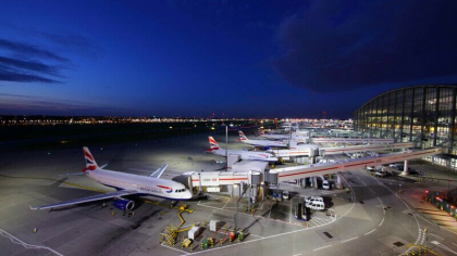 Doua avioane s-au ciocnit pe aeroportul Heathrow din Londra Doua avioane s-au ciocnit pe aeroportul Heathrow din Londra
