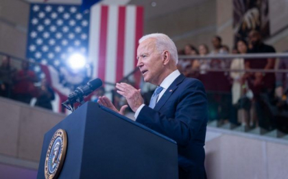 Biden: „Statele Unite condamna incercarea frauduloasa a Rusiei de a anexa un teritoriu ucrainean suveran. Rusia incalca dreptul international, calcand in picioare Carta Natiunilor Unite” Biden: „Statele Unite condamna incercarea frauduloasa a Rusiei de a anexa un teritoriu ucrainean suveran. Rusia incalca dreptul international, calcand in picioare Carta Natiunilor Unite”