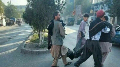 Cel putin 19 morti intr-un atentat sinucigas la un centru educational din Kabul, Afganistan Cel putin 19 morti intr-un atentat sinucigas la un centru educational din Kabul, Afganistan