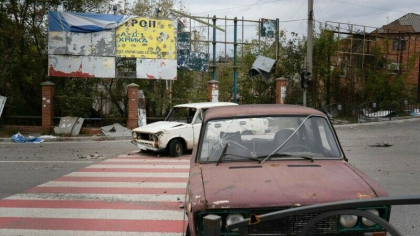 Descoperirea socanta facuta de soldatii ucraineni dupa ce au eliberat un oras ocupat de rusi, in nord-estul Ucrainei. Cel putin 20 de civili - descoperiti impuscati in masinile lor Descoperirea socanta facuta de soldatii ucraineni dupa ce au eliberat un oras ocupat de rusi, in nord-estul Ucrainei. Cel putin 20 de civili - descoperiti impuscati in masinile lor