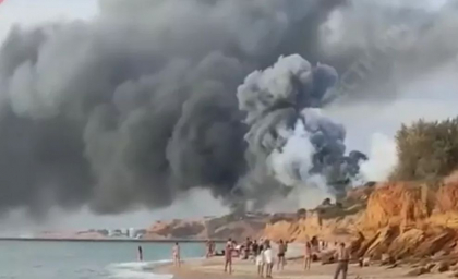 Explozii puternice in Crimeea, la o baza aeriana ruseasca. Rusii spun ca un avion ar fi derapat si a luat foc - VIDEO Explozii puternice in Crimeea, la o baza aeriana ruseasca. Rusii spun ca un avion ar fi derapat si a luat foc - VIDEO