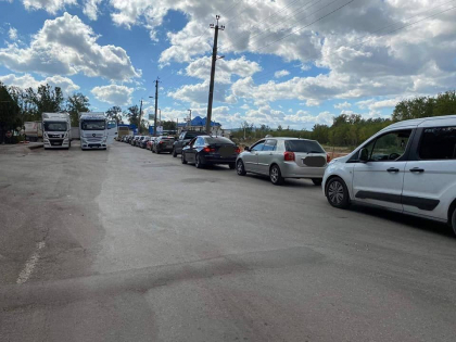 Atentie, calatori. S-au format ambuteiaje la iesirea din tara. Care sunt cele mai aglomerate puncte de trecere - FOTO