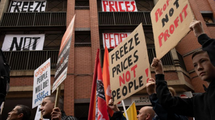 Mii de britanici au iesit in strada sa protesteze fata de cresterea costului vietii. „Inghetati preturile, nu oamenii” - VIDEO Mii de britanici au iesit in strada sa protesteze fata de cresterea costului vietii. „Inghetati preturile, nu oamenii” - VIDEO