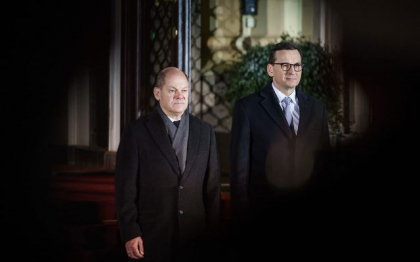 Polonia vrea sa inceapa negocieri cu Germania pentru a primi 1300 de miliarde de euro pentru reparatii si despagubirile victimelor din al Doilea Razboi Mondial Polonia vrea sa inceapa negocieri cu Germania pentru a primi 1300 de miliarde de euro pentru reparatii si despagubirile victimelor din al Doilea Razboi Mondial
