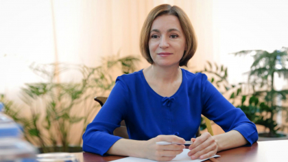 „Va indemn sa muncim, cot la cot, pentru a restabili prestigiul profesiei dumneavoastra in societatea noastra”. Cum a felicitat presedintele Maiei Sandu profesorii din tara noastra „Va indemn sa muncim, cot la cot, pentru a restabili prestigiul profesiei dumneavoastra in societatea noastra”. Cum a felicitat presedintele Maiei Sandu profesorii din tara noastra