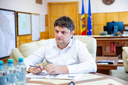 Andrei Spinu: „Asteptam un raspuns din partea Romaniei privind livrarea gazelor naturale. Nu avem alternativa” Andrei Spinu: „Asteptam un raspuns din partea Romaniei privind livrarea gazelor naturale. Nu avem alternativa”