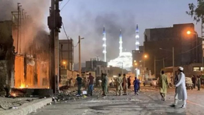Un politist a violat o fata de 15 ani. Noul scandal care intensifica revoltele din Iran: 82 de morti, printre care si copii Un politist a violat o fata de 15 ani. Noul scandal care intensifica revoltele din Iran: 82 de morti, printre care si copii
