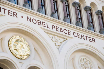 Premiul Nobel pentru Pace 2022, castigat de belarusul Ales Bialiatski, organizatia rusa Memorial si Centrul pentru libertati civile din Ucraina - VIDEO Premiul Nobel pentru Pace 2022, castigat de belarusul Ales Bialiatski, organizatia rusa Memorial si Centrul pentru libertati civile din Ucraina - VIDEO