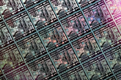 ​SUA restrictioneaza si mai mult fabricarea si achizitionarea semiconductorilor de catre China