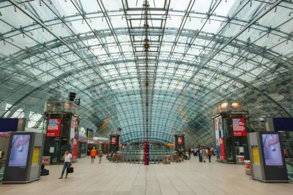 20.000 de oameni si-au parasit temporar casele in Frankfurt, dupa ce a fost descoperita o bomba din al Doilea Razboi Mondial 20.000 de oameni si-au parasit temporar casele in Frankfurt, dupa ce a fost descoperita o bomba din al Doilea Razboi Mondial