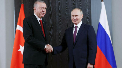 Vladimir Putin si Recep Erdogan au inceput discutiile in Kazahstan. Turcia vrea sa opreasca „varsarea de sange” din Ucraina
