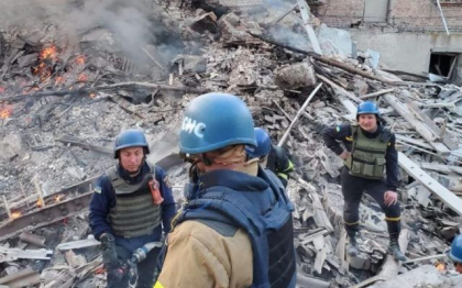 Rusia continua bombardamentele asupra oraselor ucrainene dupa condamnarea de la ONU. Rachetele rusesti au lovit Nicolaev, joi dimineata Rusia continua bombardamentele asupra oraselor ucrainene dupa condamnarea de la ONU. Rachetele rusesti au lovit Nicolaev, joi dimineata