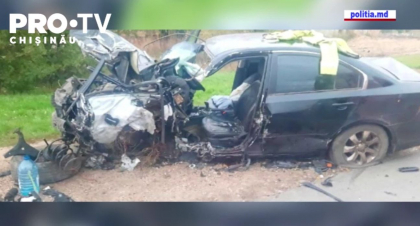 Un grav acident s-a produs azi dimineata la Orhei. Doua persoane au ajuns la spital, dupa ce au intrat cu masina intr-un camion Un grav acident s-a produs azi dimineata la Orhei. Doua persoane au ajuns la spital, dupa ce au intrat cu masina intr-un camion