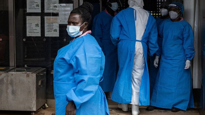 Lockdown in Uganda din cauza epidemiei de Ebola. Nu exista vaccin contra virusului, iar OMS accelereaza studiile clinice Lockdown in Uganda din cauza epidemiei de Ebola. Nu exista vaccin contra virusului, iar OMS accelereaza studiile clinice