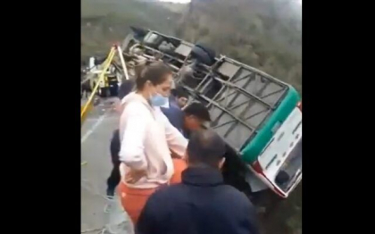 Cel putin 20 de oameni au murit si alti 14 au fost raniti intr-un accident de autobuz, in Columbia
Cel putin 20 de oameni au murit si alti 14 au fost raniti intr-un accident de autobuz, in Columbia