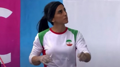 O sportiva din Iran si-a dat jos hijabul in timpul unui concurs. A doua zi a fost data disparuta