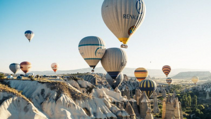 Doi morti dupa prabusirea unui balon cu aer cald in Cappadocia Doi morti dupa prabusirea unui balon cu aer cald in Cappadocia