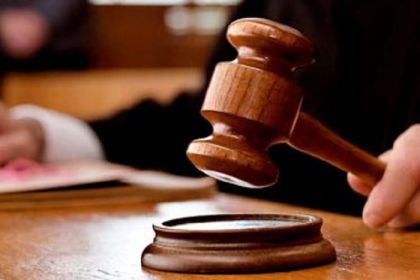 Doi barbati - condamnati la 10 si 11 ani de inchisoare, dupa ce au batut pana la moarte un consatean, la Falesti. Cum s-a intamplat totul Doi barbati - condamnati la 10 si 11 ani de inchisoare, dupa ce au batut pana la moarte un consatean, la Falesti. Cum s-a intamplat totul
