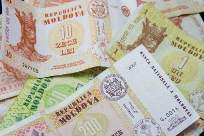 Guvernul a votat. Bugetarii cu un salariu mai mic de 15 mii de lei vor primi un ajutor unic din partea statului. Despre ce suma este vorba 