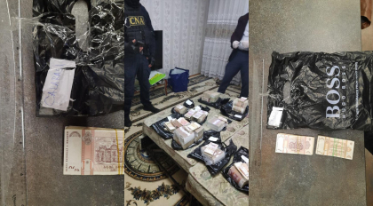 20 de pungi negre, cu aproximativ 3,5 milioane de lei, au fost ridicate de procurori la membrii si activistii partidului SOR - FOTO/ VIDEO 20 de pungi negre, cu aproximativ 3,5 milioane de lei, au fost ridicate de procurori la membrii si activistii partidului SOR - FOTO/ VIDEO