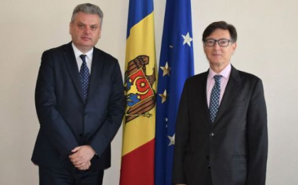 Oleg Serebrian, la intrevedere cu Ambasadorul Republicii Franceze in Republica Moldova, Graham Paul: "Ne-am referit la situatia social-economica din stanga Nistrului" Oleg Serebrian, la intrevedere cu Ambasadorul Republicii Franceze in Republica Moldova, Graham Paul: "Ne-am referit la situatia social-economica din stanga Nistrului"