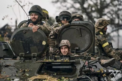 Ucraina anunta ca i-a alungat pe rusi din patru sate din nord-estul tarii
Ucraina anunta ca i-a alungat pe rusi din patru sate din nord-estul tarii