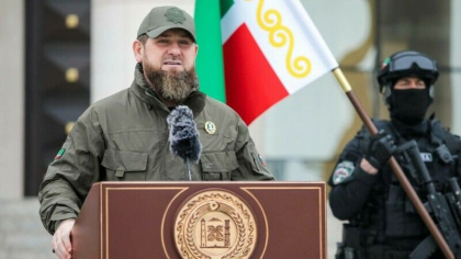 Kadirov afirma ca Rusia este „prea slaba” in fata atacurilor Ucrainei si propune stergerea oraselor de pe fata pamantului
Kadirov afirma ca Rusia este „prea slaba” in fata atacurilor Ucrainei si propune stergerea oraselor de pe fata pamantului