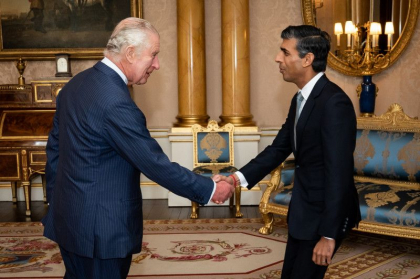 Rishi Sunak a fost primit de Regele Charles la Palatul Buckingham si a devenit, oficial, premier Rishi Sunak a fost primit de Regele Charles la Palatul Buckingham si a devenit, oficial, premier