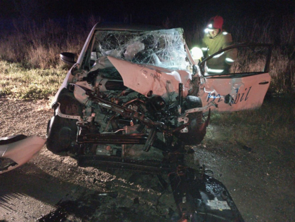 Un bot de fiare - asta a mai ramas dintr-o masina care s-a lovit de un tractor, la Causeni. O femeie - transportata la spital. IGSU: „A fost nevoie de descarcerare” - FOTO Un bot de fiare - asta a mai ramas dintr-o masina care s-a lovit de un tractor, la Causeni. O femeie - transportata la spital. IGSU: „A fost nevoie de descarcerare” - FOTO