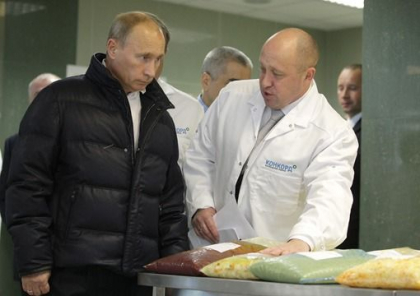 Rusia trimite pe front puscariasi infectati cu HIV si hepatita C (serviciile de informatii militare ucrainene)
Rusia trimite pe front puscariasi infectati cu HIV si hepatita C (serviciile de informatii militare ucrainene)