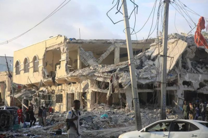 Somalia: Cel putin 100 de morti in dublul atentat de sambata de la Mogadiscio Somalia: Cel putin 100 de morti in dublul atentat de sambata de la Mogadiscio