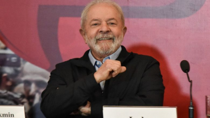 Lula da Silva l-a invins pe Jair Bolsonaro si redevine presedinte al Braziliei, dupa o cursa electorala extrem de stransa