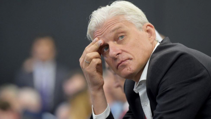 Un miliardar a renuntat la cetatenia rusa: „Nu pot fi asociat cu o tara fascista” Un miliardar a renuntat la cetatenia rusa: „Nu pot fi asociat cu o tara fascista”