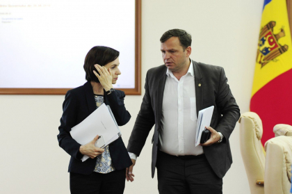 Expert, despre miscarea civica lansata de Andrei Nastase: „Incearca sa identifice anumite modalitati de a reveni in politica activa. Problema lui e ca a inceput un proces contra unui partid de guvernare pro-european” Expert, despre miscarea civica lansata de Andrei Nastase: „Incearca sa identifice anumite modalitati de a reveni in politica activa. Problema lui e ca a inceput un proces contra unui partid de guvernare pro-european”