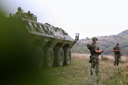 Serbia si-a ridicat nivelul de alerta al armatei Serbia si-a ridicat nivelul de alerta al armatei