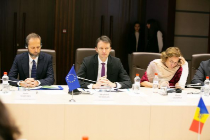 Deputat european, la Chisinau: „UE trebuie sa inceapa negocierile de aderare cu Republica Moldova cat mai repede, dupa indeplinirea celor noua recomandari” - FOTO Deputat european, la Chisinau: „UE trebuie sa inceapa negocierile de aderare cu Republica Moldova cat mai repede, dupa indeplinirea celor noua recomandari” - FOTO