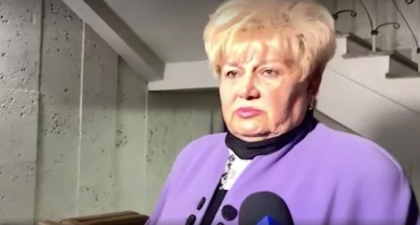 Cum raspunde deputatul SOR, Reghina Apostolova, intrebata de unde membrii partidului au luat cei circa 4 milioane de lei gasiti de procurori: “Dumneavoastra aveti bani in geanta? Nu adresati intrebari provocatoare” - VIDEO Cum raspunde deputatul SOR, Reghina Apostolova, intrebata de unde membrii partidului au luat cei circa 4 milioane de lei gasiti de procurori: “Dumneavoastra aveti bani in geanta? Nu adresati intrebari provocatoare” - VIDEO