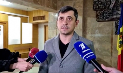 Sase din cele 7 persoane retinute in urma perchezitiilor la sediul central al Partidului Sor - eliberate. Avocatul: "Consideram ca retinerea acestora a fost un abuz" - VIDEO