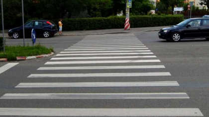 O femeie a decedat, dupa ce a fost lovita de un automobil pe o strada din capitala
