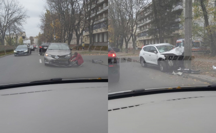 Accident in capitala. Doua automobile - avariate, dupa ce s-au lovit violent. Imagini de la locul accidentului - FOTO Accident in capitala. Doua automobile - avariate, dupa ce s-au lovit violent. Imagini de la locul accidentului - FOTO