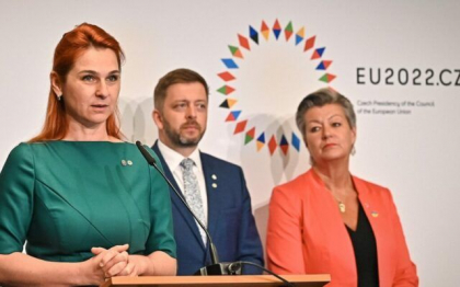 Ana Revenco, interviu pentru G4Media: „Miza protestelor este instaurarea puterii Moscovei la Chisinau, prin asta ar folosi Moldova ca moneda de negociere cu Europa, cu Occidentul. Ilan Sor e in Israel, Vlad Plahotniuc in Ciprul de Nord” Ana Revenco, interviu pentru G4Media: „Miza protestelor este instaurarea puterii Moscovei la Chisinau, prin asta ar folosi Moldova ca moneda de negociere cu Europa, cu Occidentul. Ilan Sor e in Israel, Vlad Plahotniuc in Ciprul de Nord”