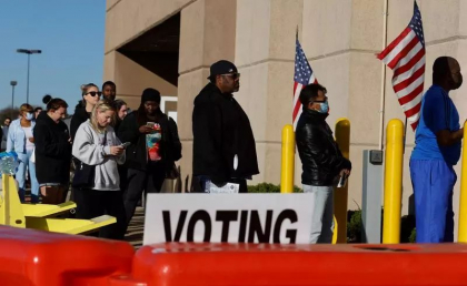 Americanii sunt chemati la vot marti la alegerile care ar putea rasturna puterea la Washington. Tot ce trebuie sa stii despre „midterms”