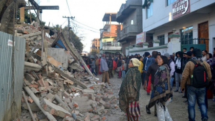 Cinci morti intr-un cutremur cu magnitudinea 5,6 care s-a produs in Nepal. Seismul s-a resimtit pana la New Delhi - VIDEO