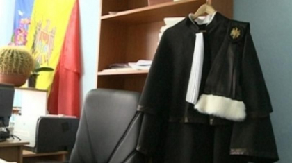 Inca 11 magistrati ar putea parasi sistemul. Sefa statului a refuzat sa le prelungeasca mandatele Inca 11 magistrati ar putea parasi sistemul. Sefa statului a refuzat sa le prelungeasca mandatele