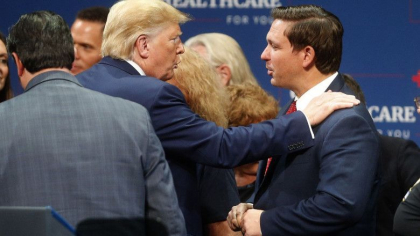 Donald Trump il ataca pe principalul sau rival republican pentru Casa Alba, Ron DeSantis. „Este lipsit de loialitate” Donald Trump il ataca pe principalul sau rival republican pentru Casa Alba, Ron DeSantis. „Este lipsit de loialitate”