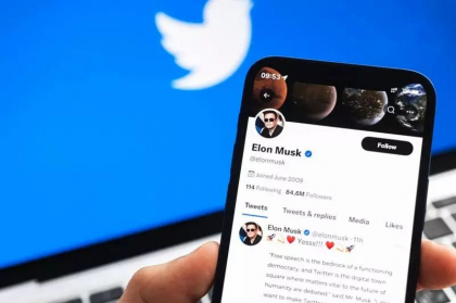 Bifa albastra a devenit indisponibila pe Twitter, dupa ce conturile unor impostori, aprobate de companie, au luat cu asalt platforma de socializare
