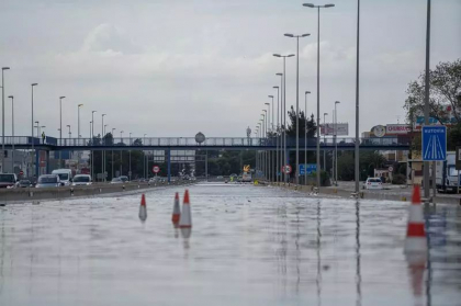 O furtuna violenta din Spania a paralizat aeroportul din Valencia - FOTO/VIDEO 